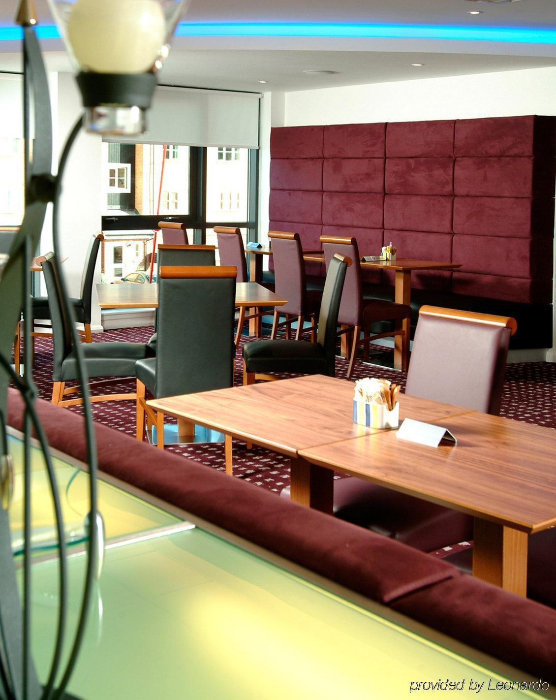 Holiday Inn Express Hemel Hempstead, An Ihg Hotel Restaurante foto